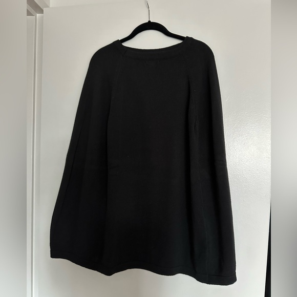 IMAN Poncho - Picture 9 of 15